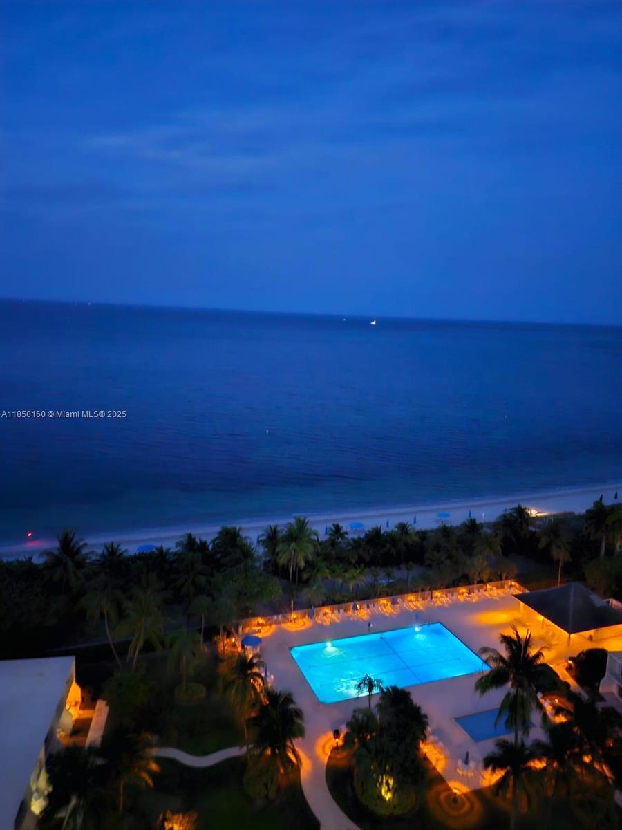 ******************** KEY BISCAYNE CASA DEL MAR SEASONAL RENTAL **************************
BEAUTIFUL 2 BEDROOMS, 2 BATHS WITH DIRECT OCEAN VIEW, PRIVATE UNIT IN CASA DE MAR. COMPLETELY FURNISHED, BEAUTIFULLY DECORATED, SPACIOUS LAYOUT THROUGHOUT, LARGE BALCONIES WITH DIRECT OCEAN VIEW & ITERCOASTAL VIEWS. ELEVATOR OPENS TO PRIVATE FOYER. UNIT SHARES ELEVATOR WITH ONE OTHER UNIT. BREAKFAST AREA WITH VIEW TO THE OCEAN, LAUNDRY ROOM, SPACIOUS CLOSETS. ENJOY 2 SWIMMING POOLS, 2 TENNIS COURTS, GYM & MORE.