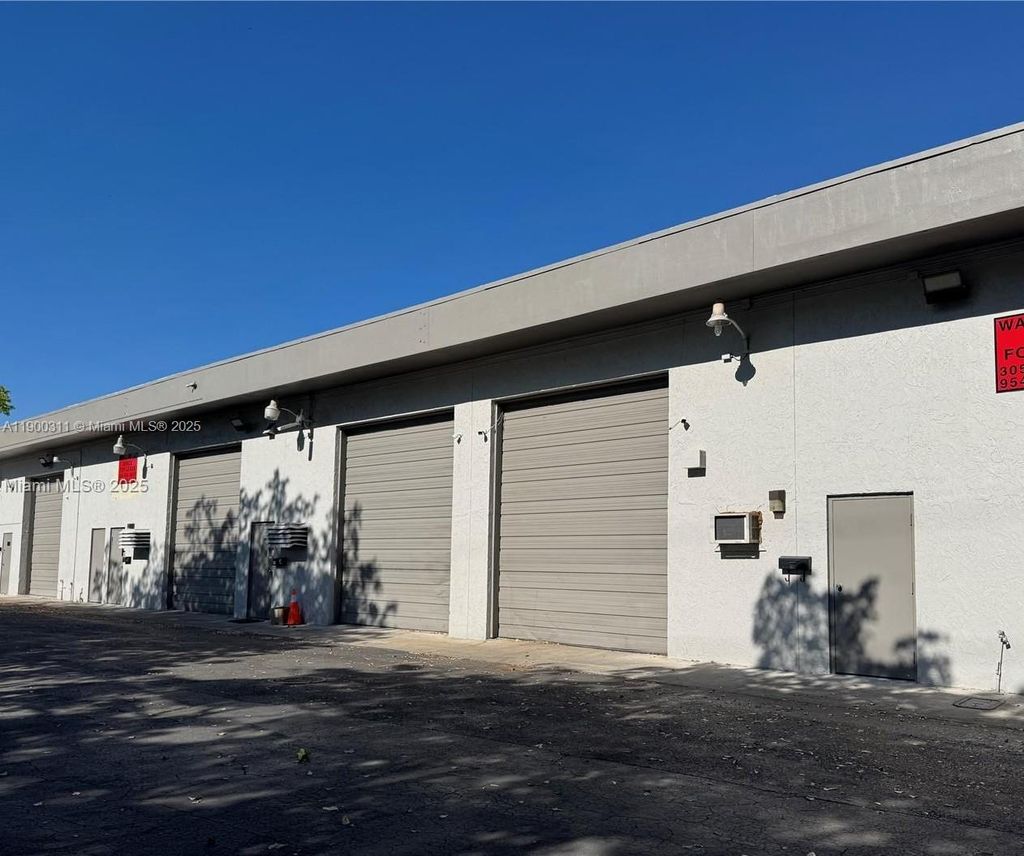 Photo of 2261 NE 164th St, North Miami Beach, FL 33160 (MLS # A11900311)