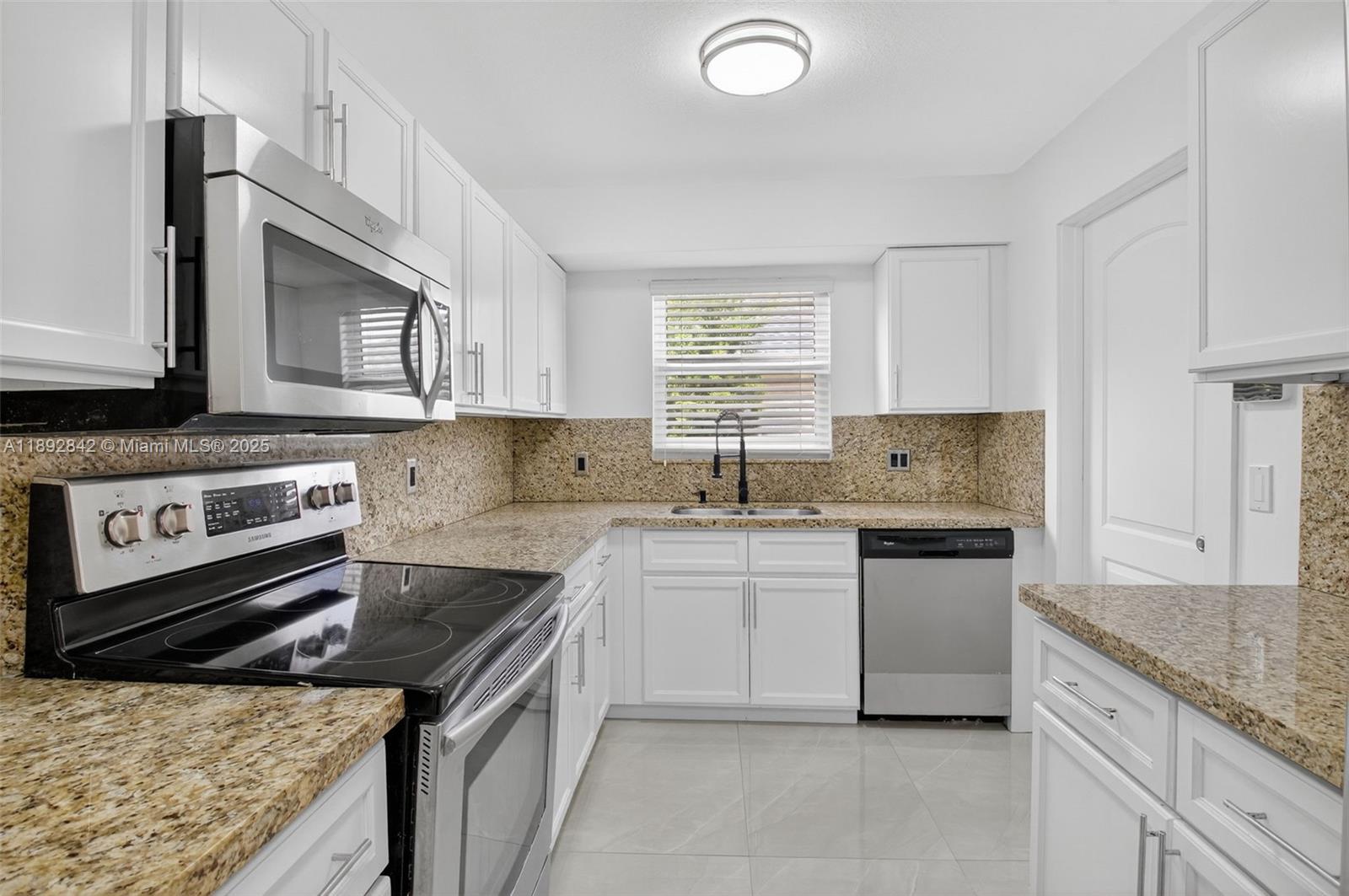 DELRAY GARDEN ESTATES 3 - Residential