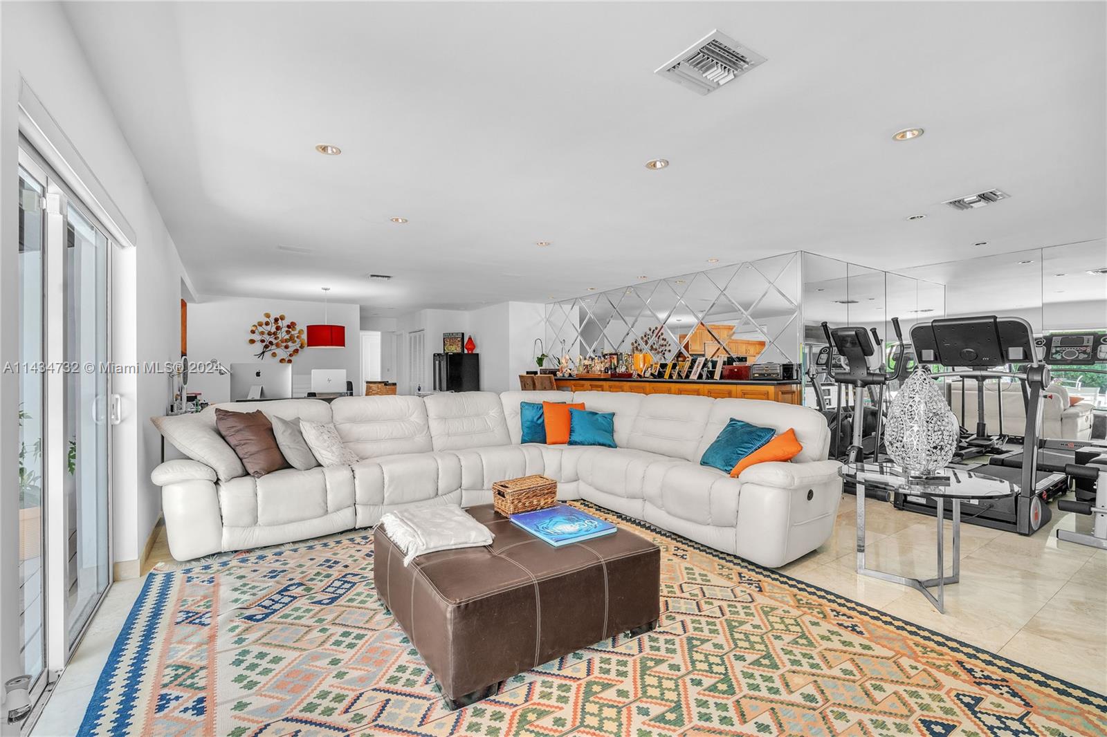 KEYSTONE ISLAND - Residential