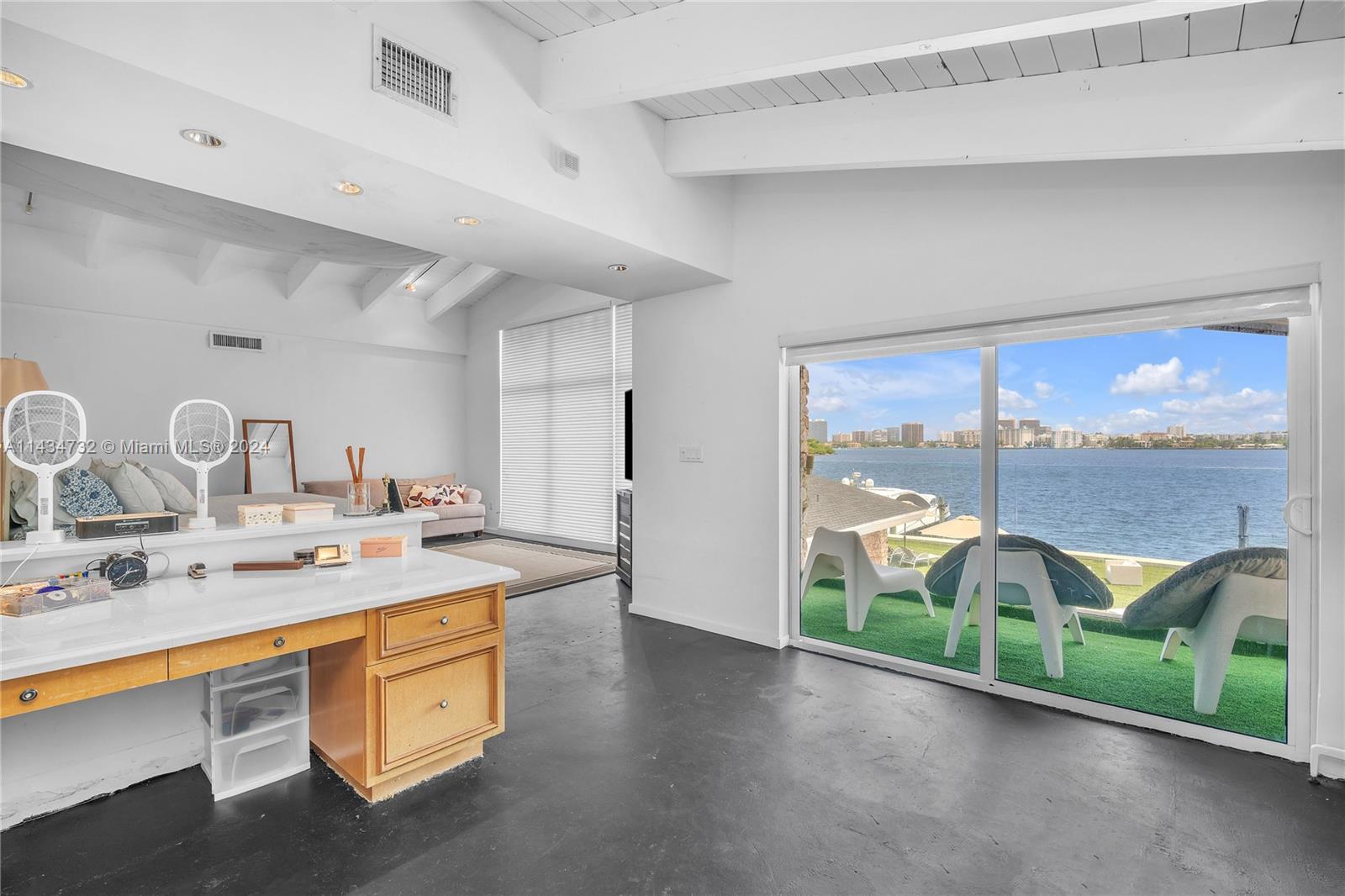 KEYSTONE ISLAND - Residential