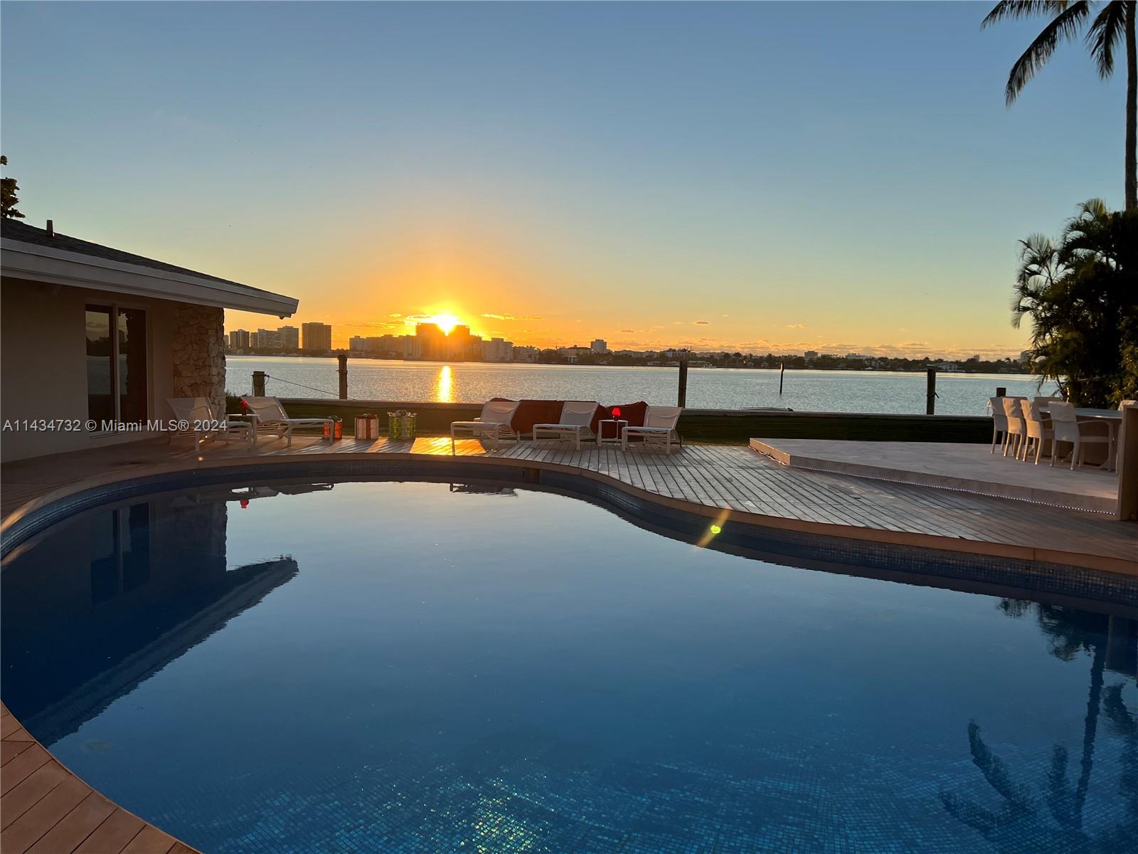 KEYSTONE ISLAND - Residential