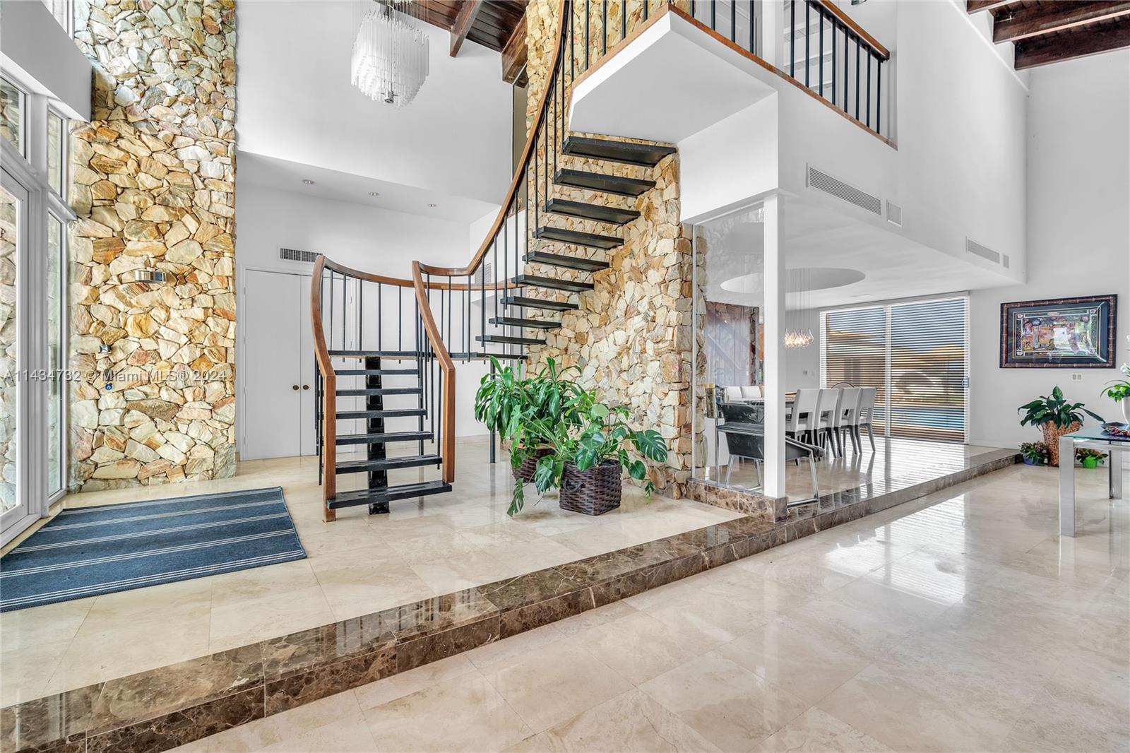 KEYSTONE ISLAND - Residential