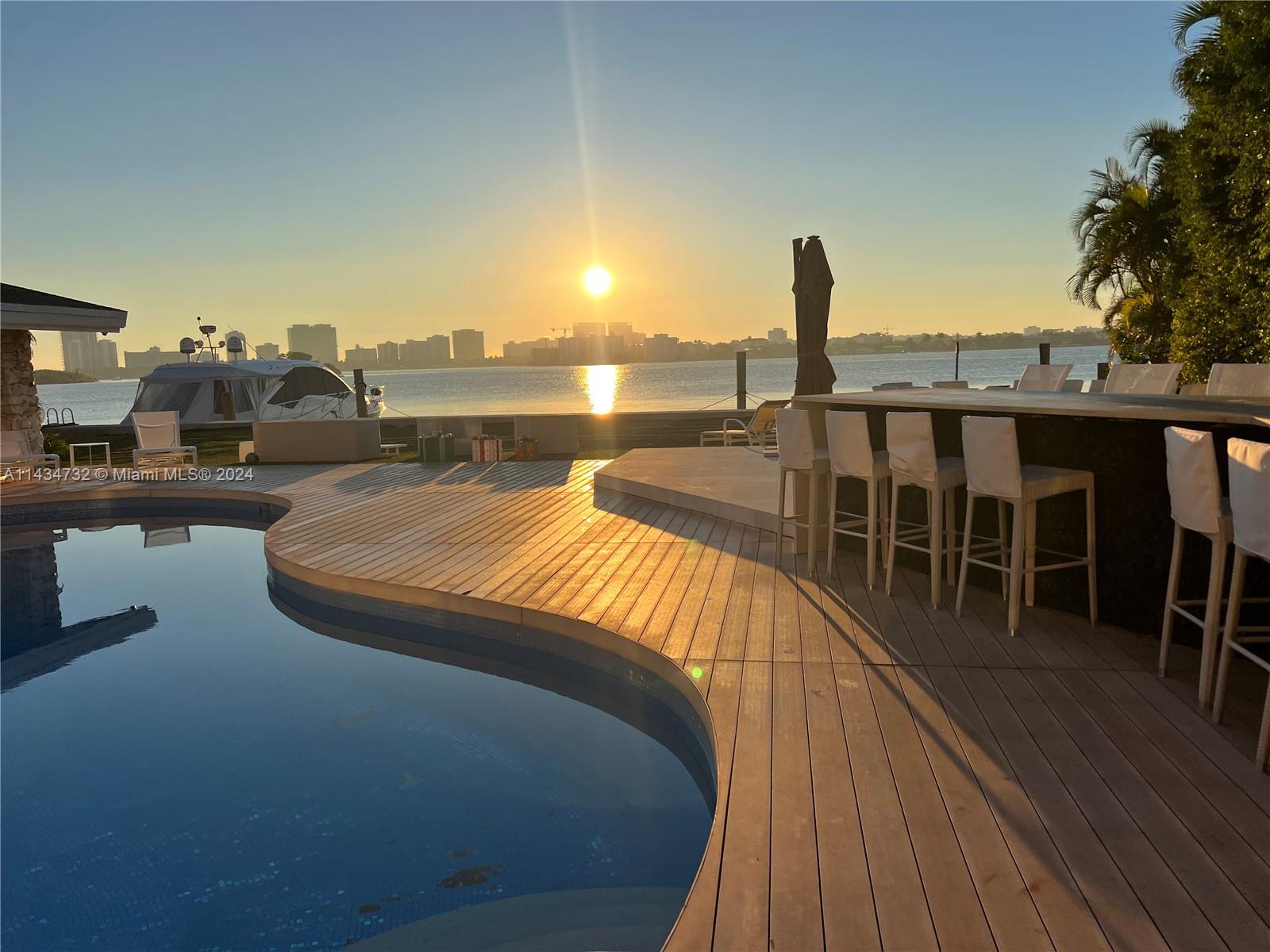 KEYSTONE ISLAND - Residential