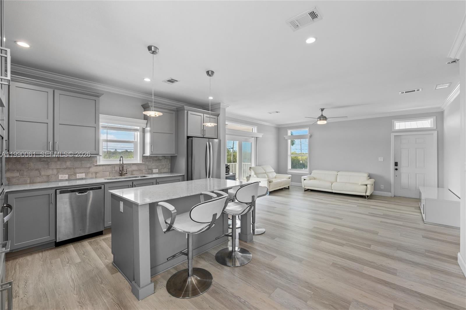 SUNSET BAY - Residential