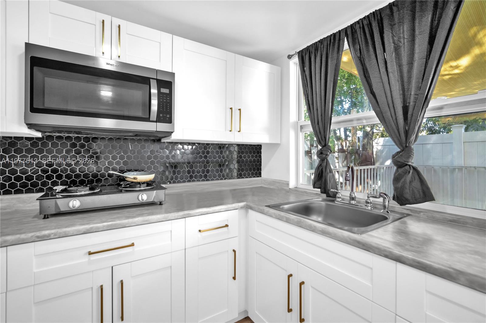 HERITAGE HOMES FIRST ADD - Residential