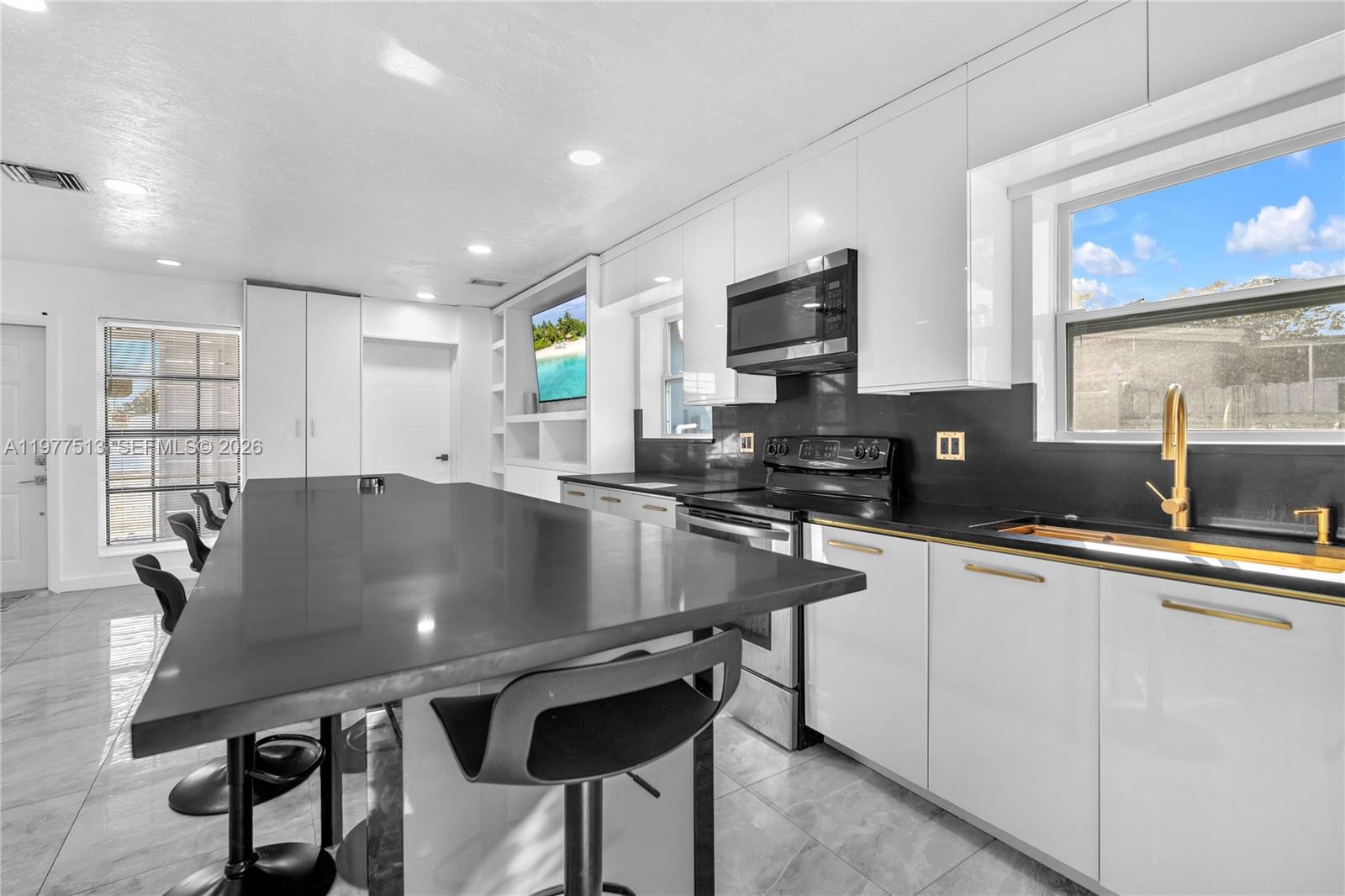 HERITAGE HOMES FIRST ADD - Residential