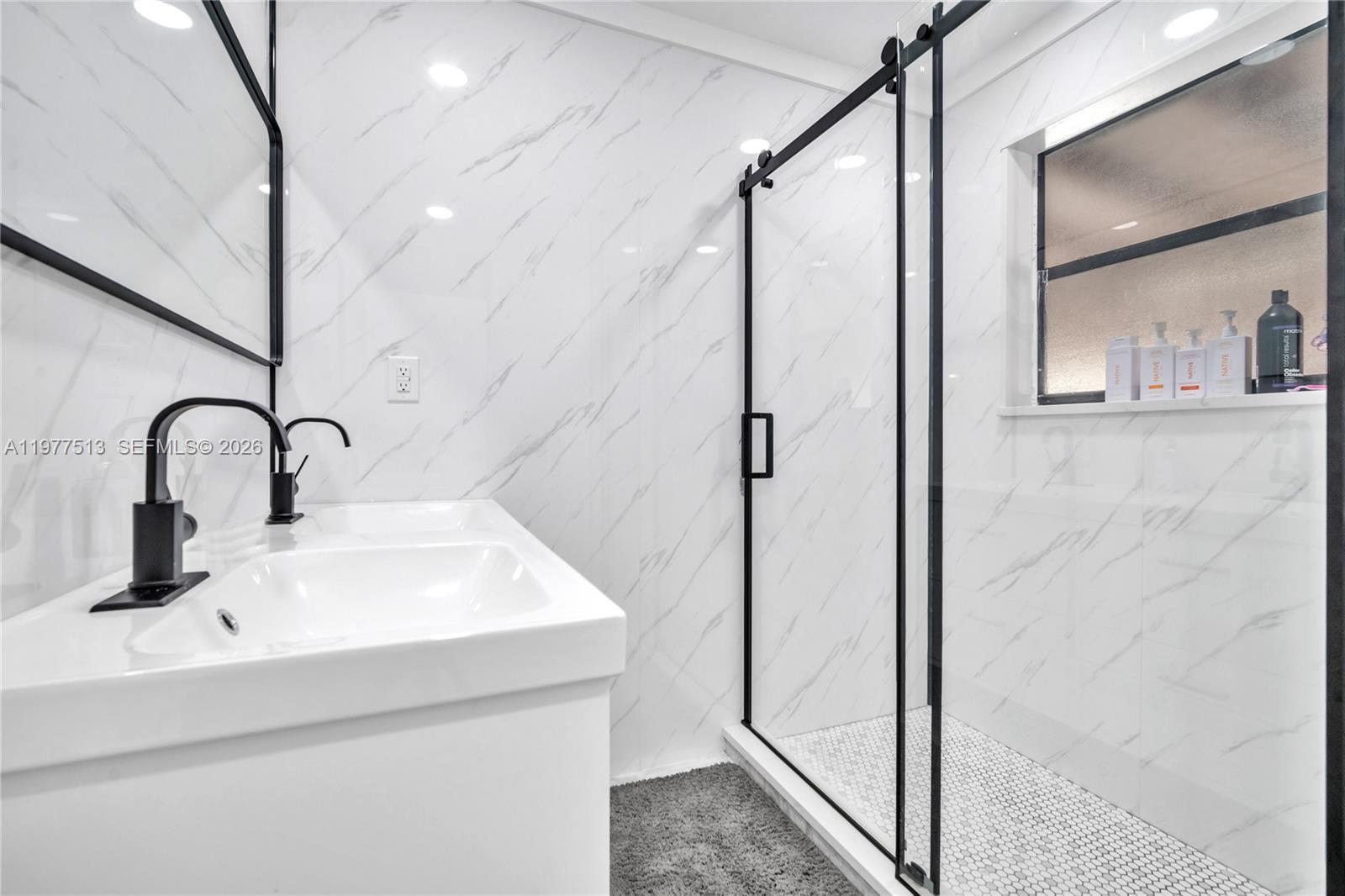 HERITAGE HOMES FIRST ADD - Residential