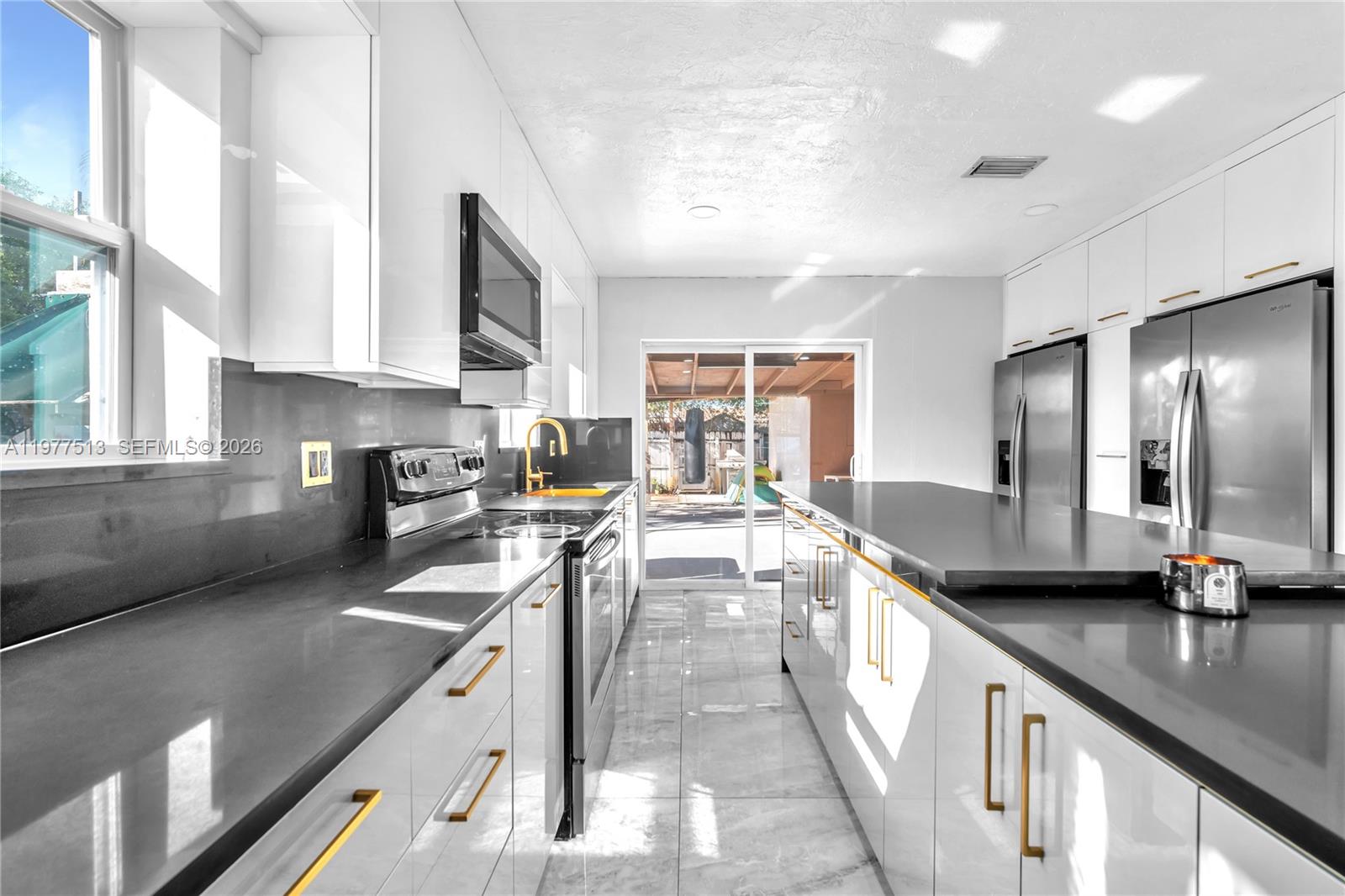 HERITAGE HOMES FIRST ADD - Residential