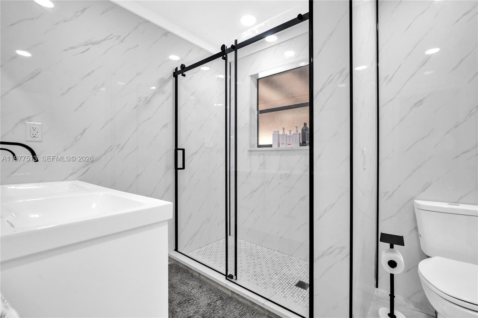 HERITAGE HOMES FIRST ADD - Residential