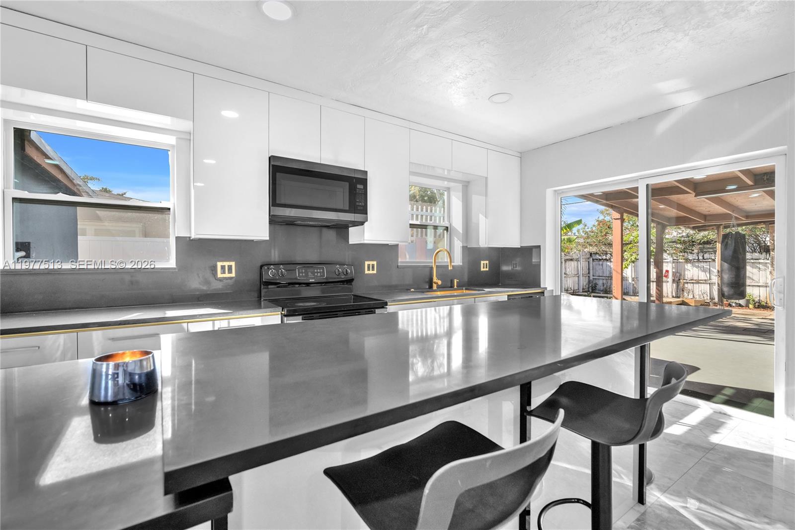 HERITAGE HOMES FIRST ADD - Residential