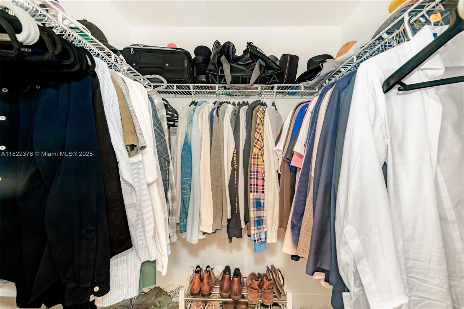 MET 1 CONDO - Residential