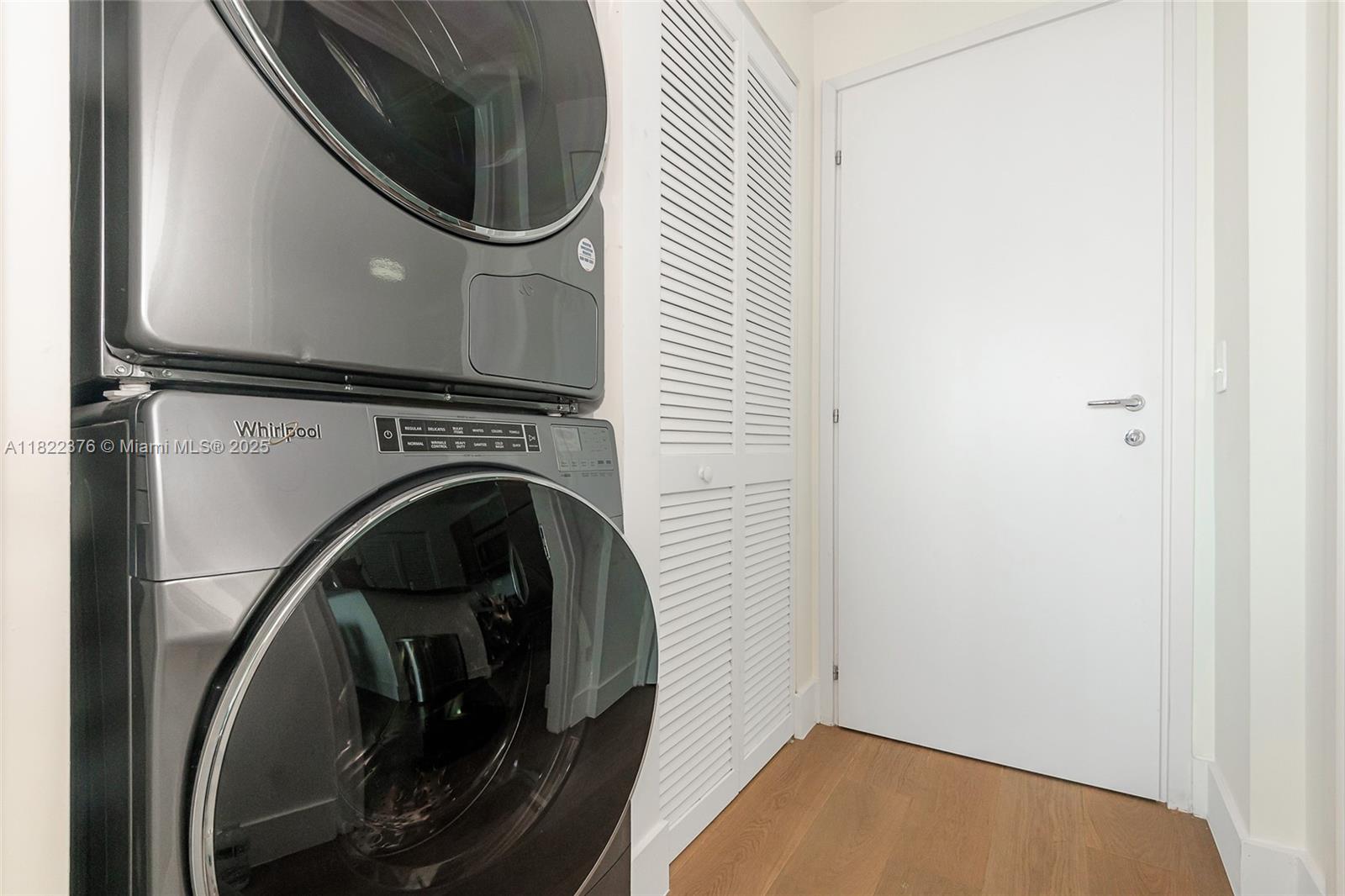 MET 1 CONDO - Residential