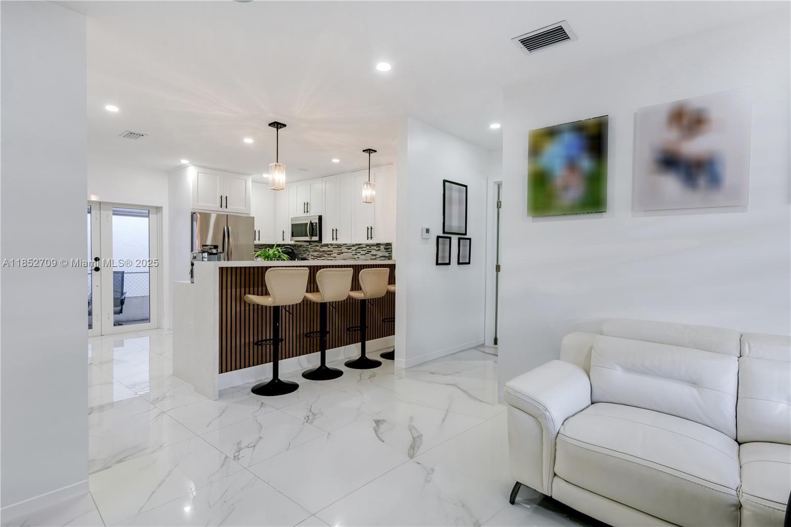 CENTRAL HEIGHTS - Residential Income