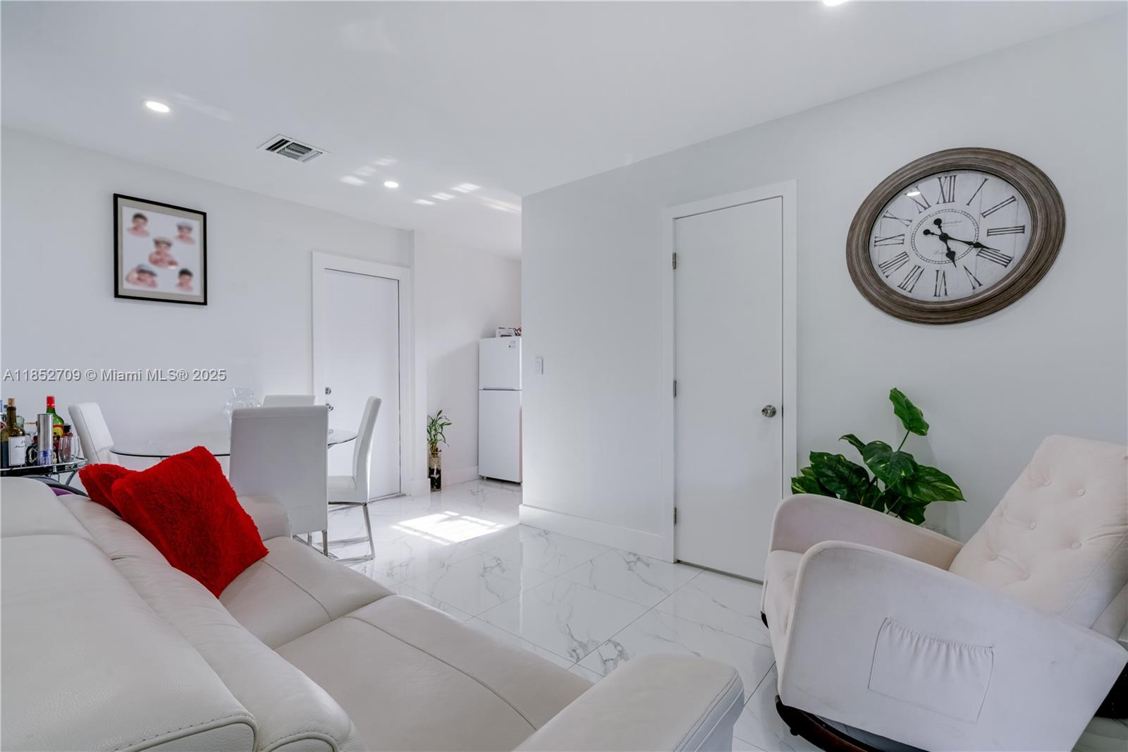 CENTRAL HEIGHTS - Residential Income