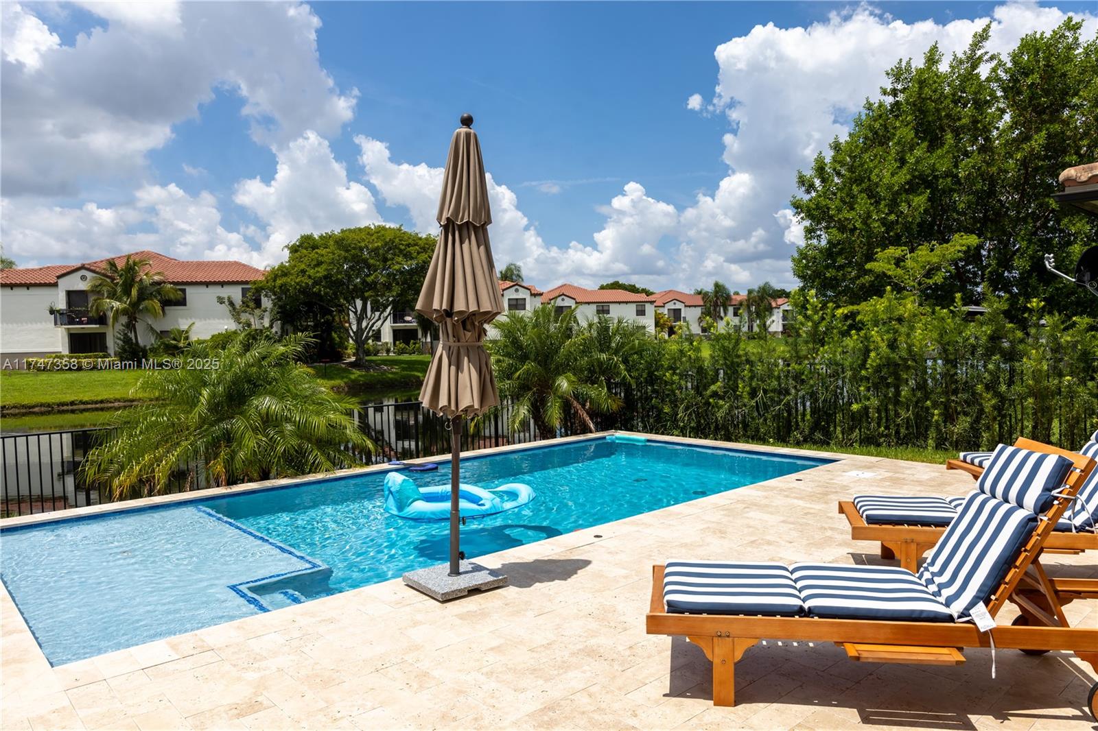 PEMBROKE LAKES SOUTH - Residential Lease