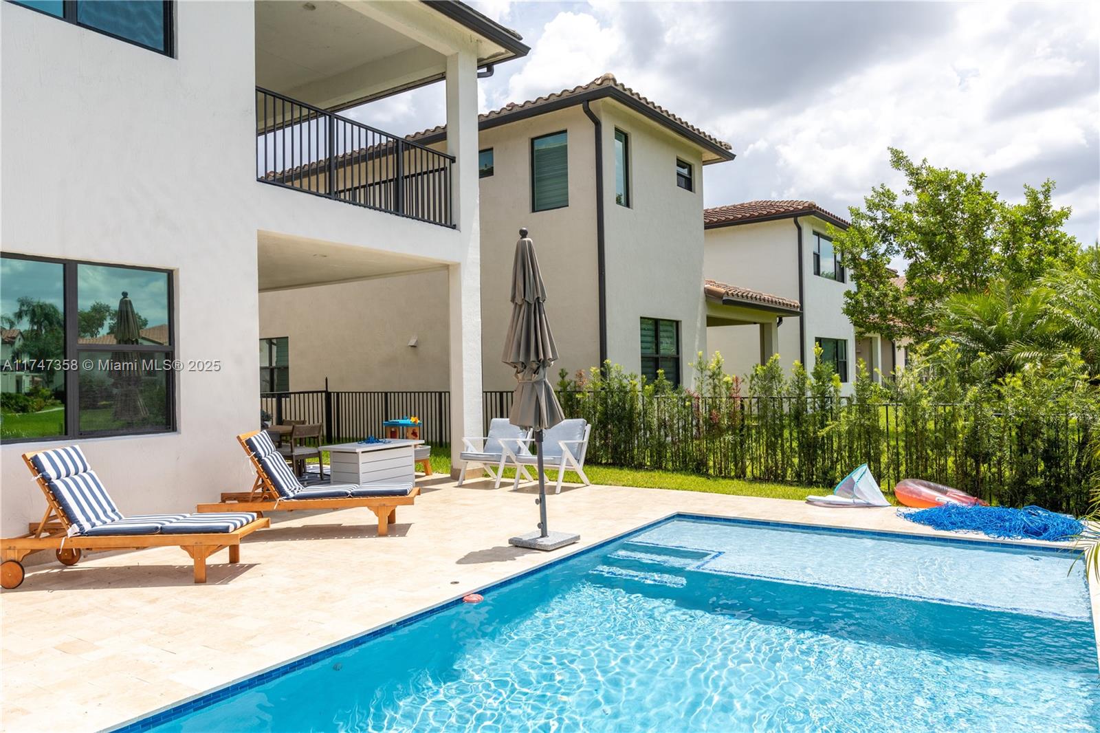 Rental Property at 11826 Sw 13th Ct, Pembroke Pines, Miami-Dade County, Florida - Bedrooms: 4 
Bathrooms: 3  - $6,950 MO.