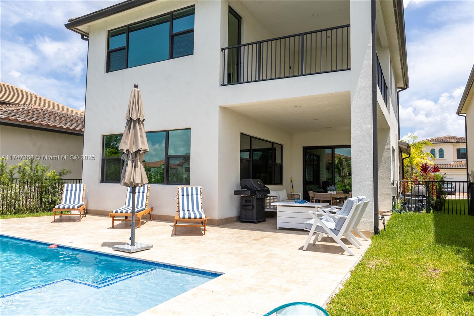 PEMBROKE LAKES SOUTH - Residential Lease