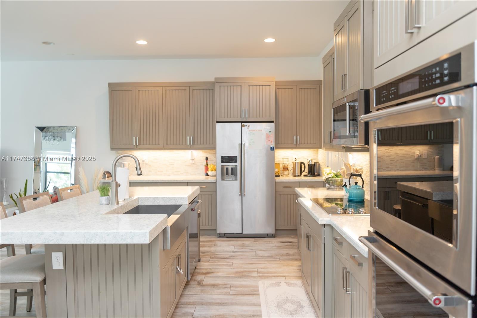 PEMBROKE LAKES SOUTH - Residential Lease