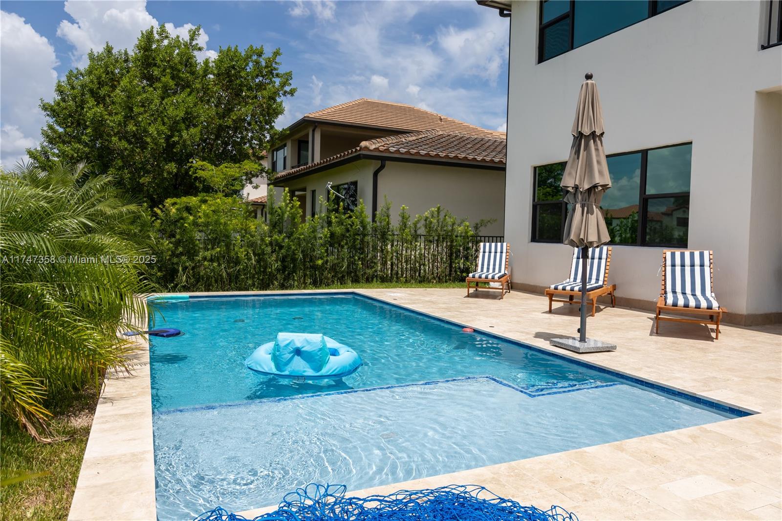 PEMBROKE LAKES SOUTH - Residential Lease