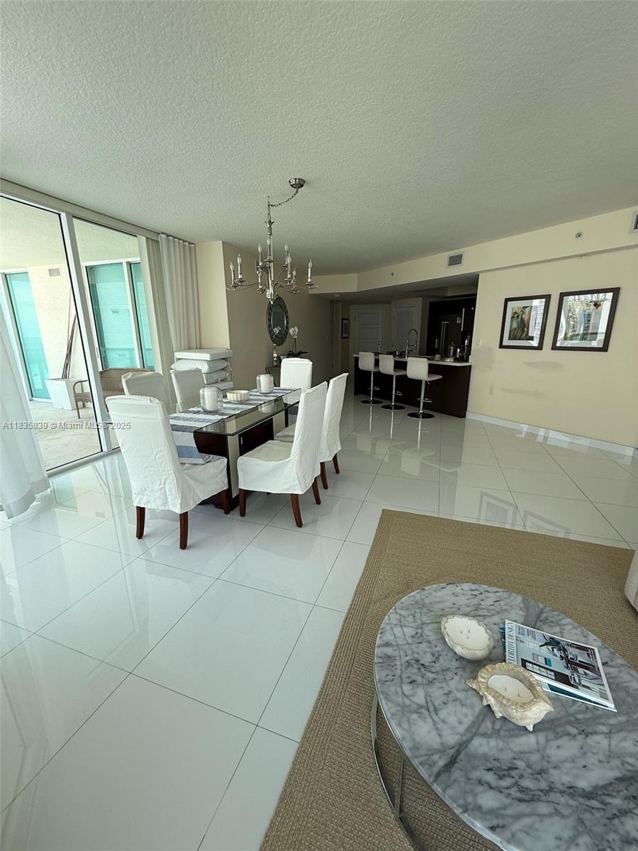 ST TROPEZ ON THE BAY 1 CO - Residential