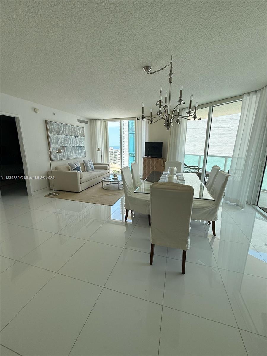 ST TROPEZ ON THE BAY 1 CO - Residential