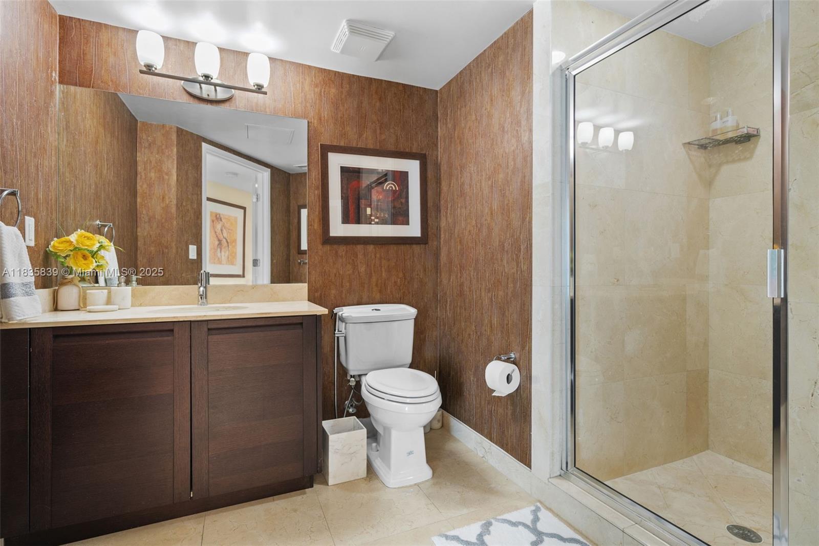 ST TROPEZ ON THE BAY 1 CO - Residential