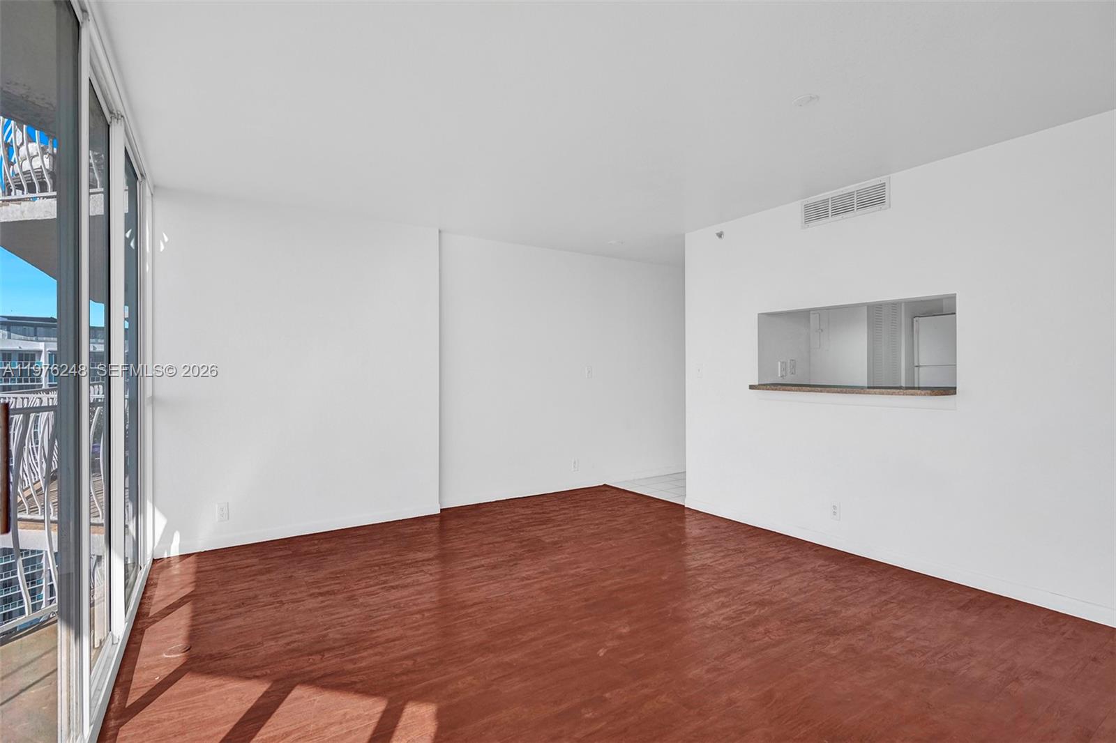 THE GRANDVIEW PALACE COND - Residential Lease