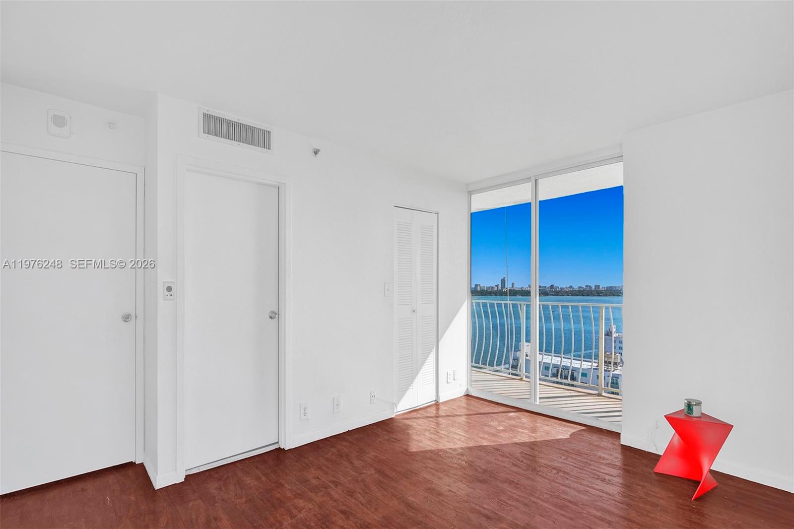 THE GRANDVIEW PALACE COND - Residential Lease