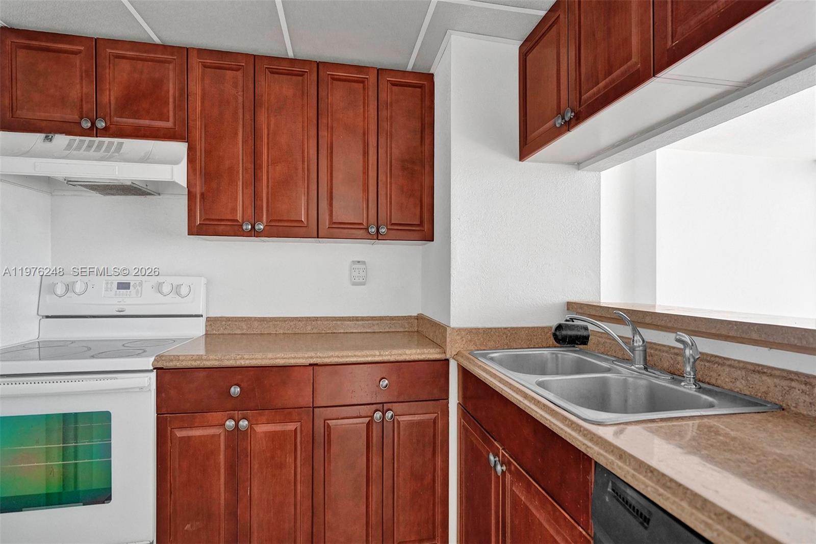 7601 E Treasure Dr 2205