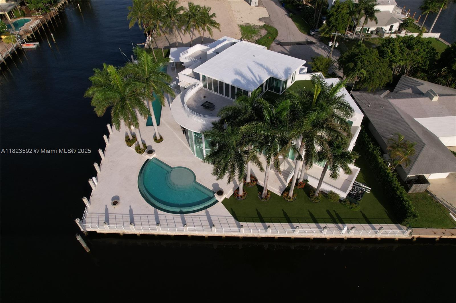 2890 NE 28th St, Fort Lauderdale, FL, 33306/$105,000 4 2890 NE 28th St