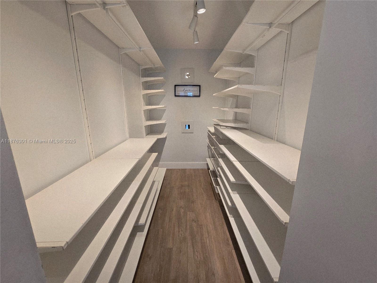SOUTH BAY CLUB CONDO - Residential Lease