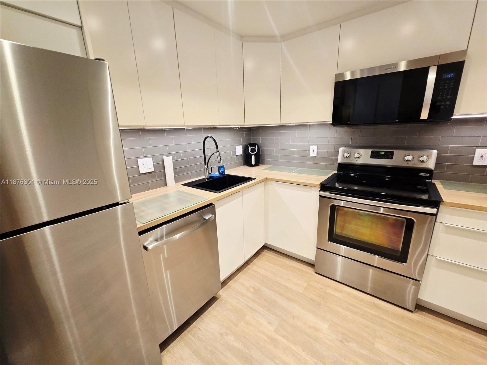 SOUTH BAY CLUB CONDO - Residential Lease