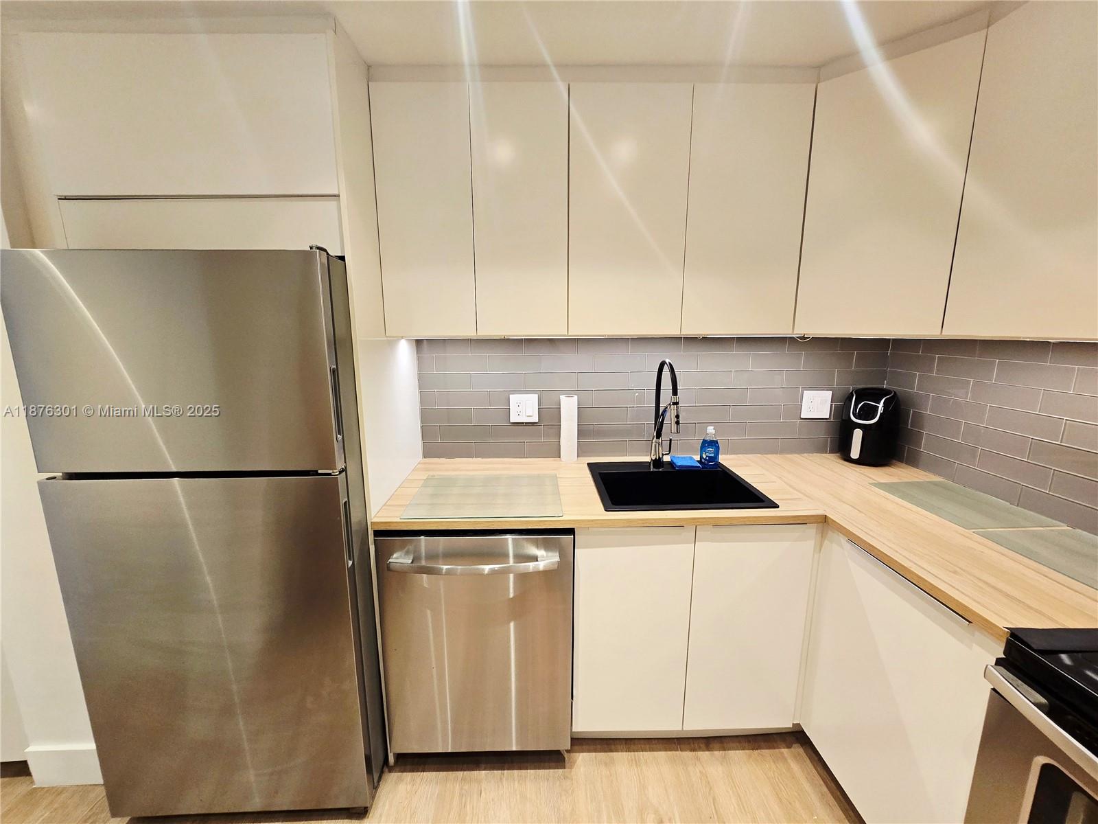 SOUTH BAY CLUB CONDO - Residential Lease
