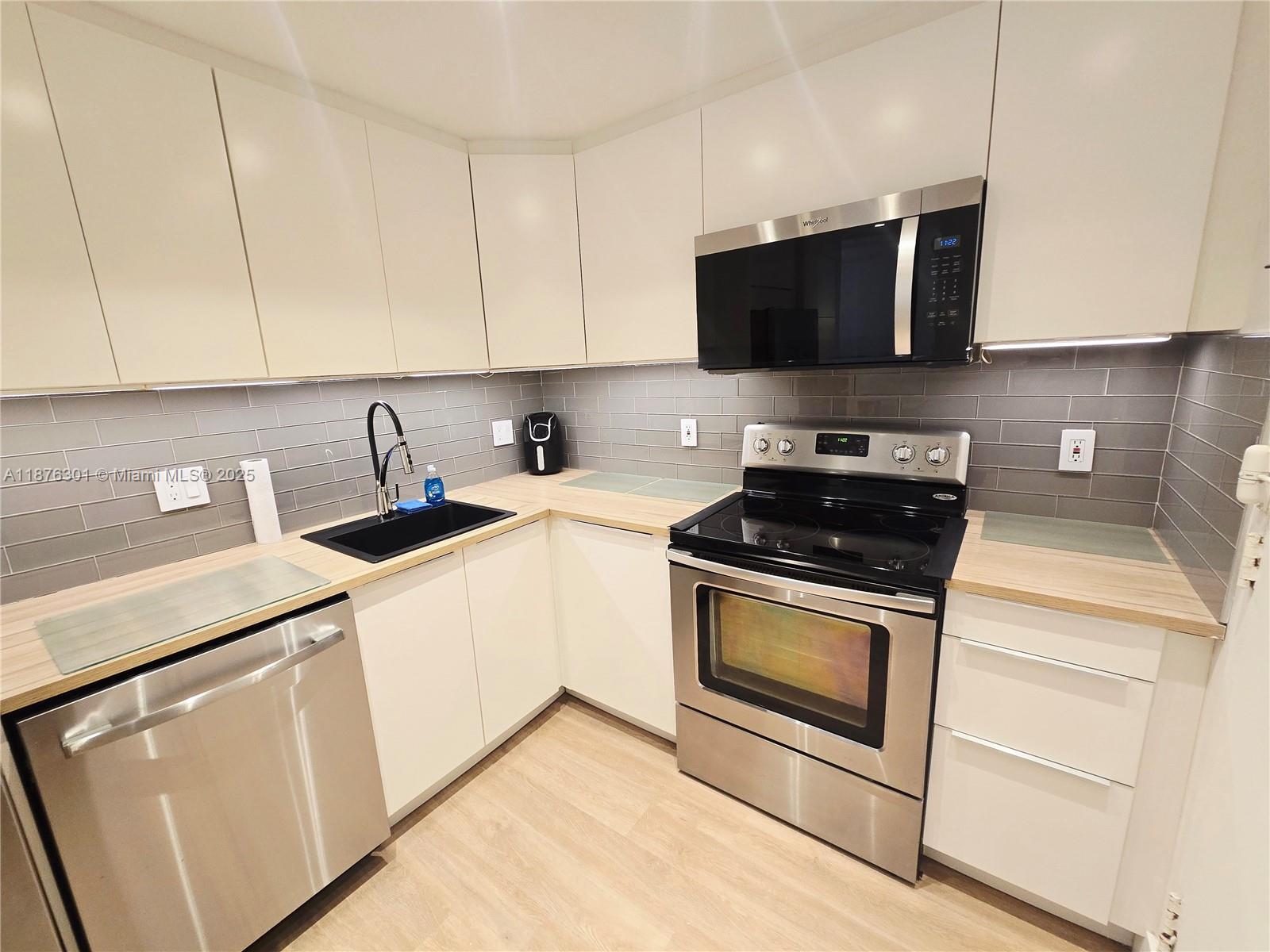 SOUTH BAY CLUB CONDO - Residential Lease