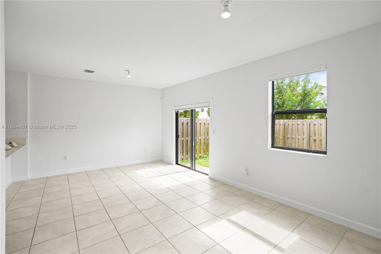 SIENNA RESERVE SOUTH - Residential