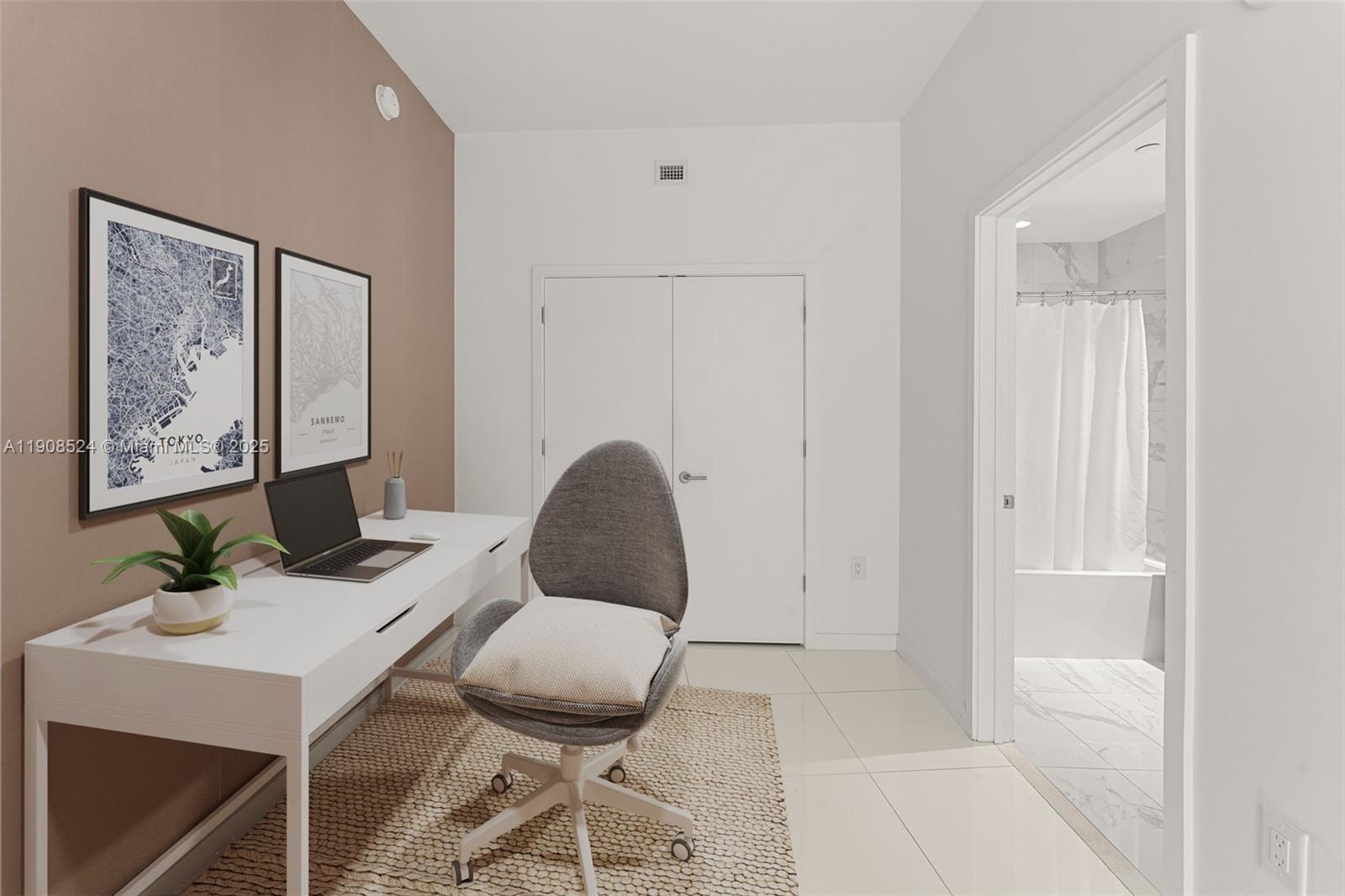 PARAMOUNT MIAMI WORLDCENT - Residential Lease