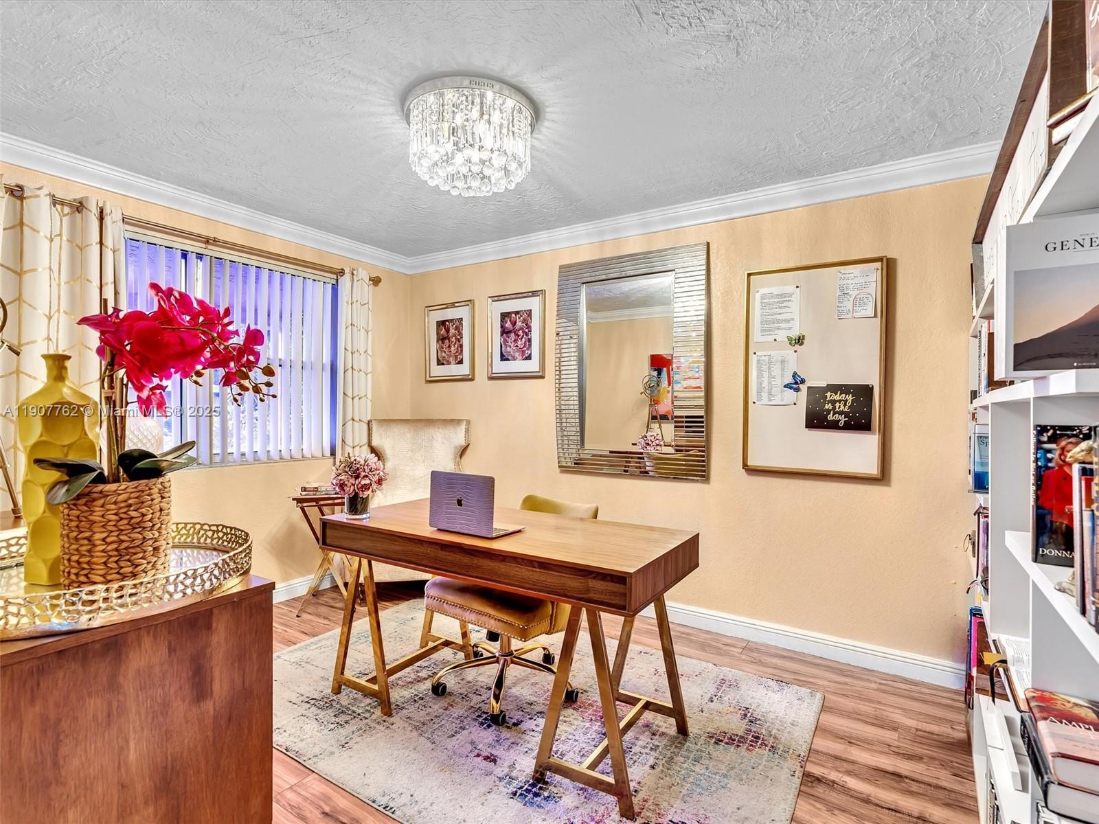 LAUDERDALE MANORS ADD - Residential