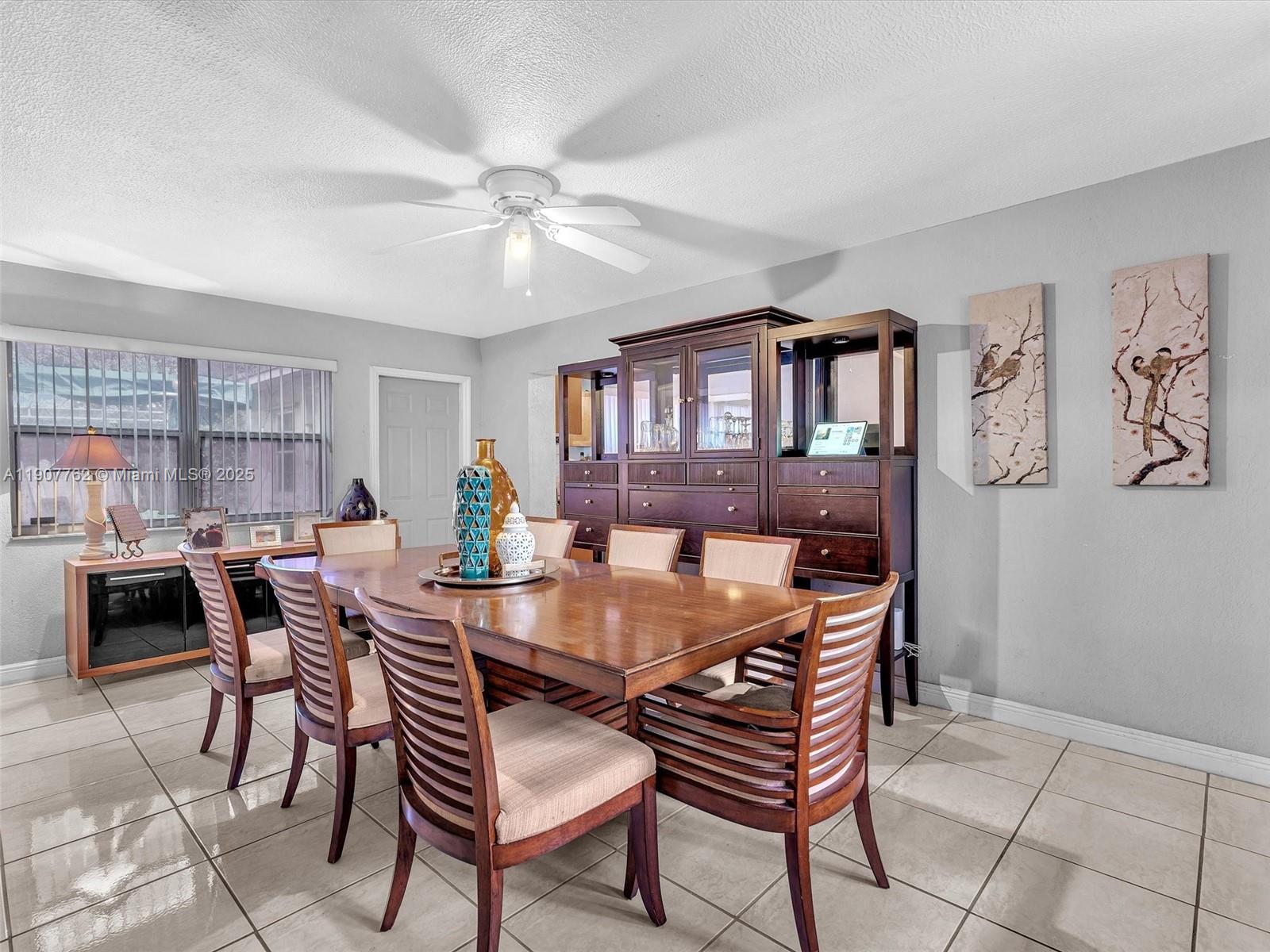 LAUDERDALE MANORS ADD - Residential