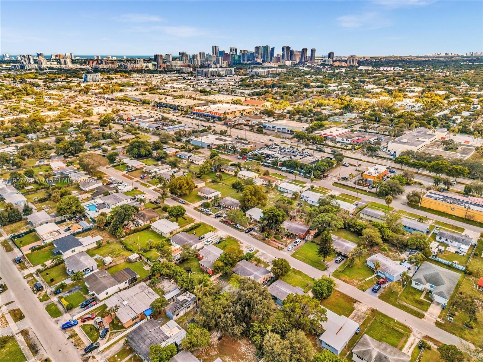 LAUDERDALE MANORS ADD - Residential