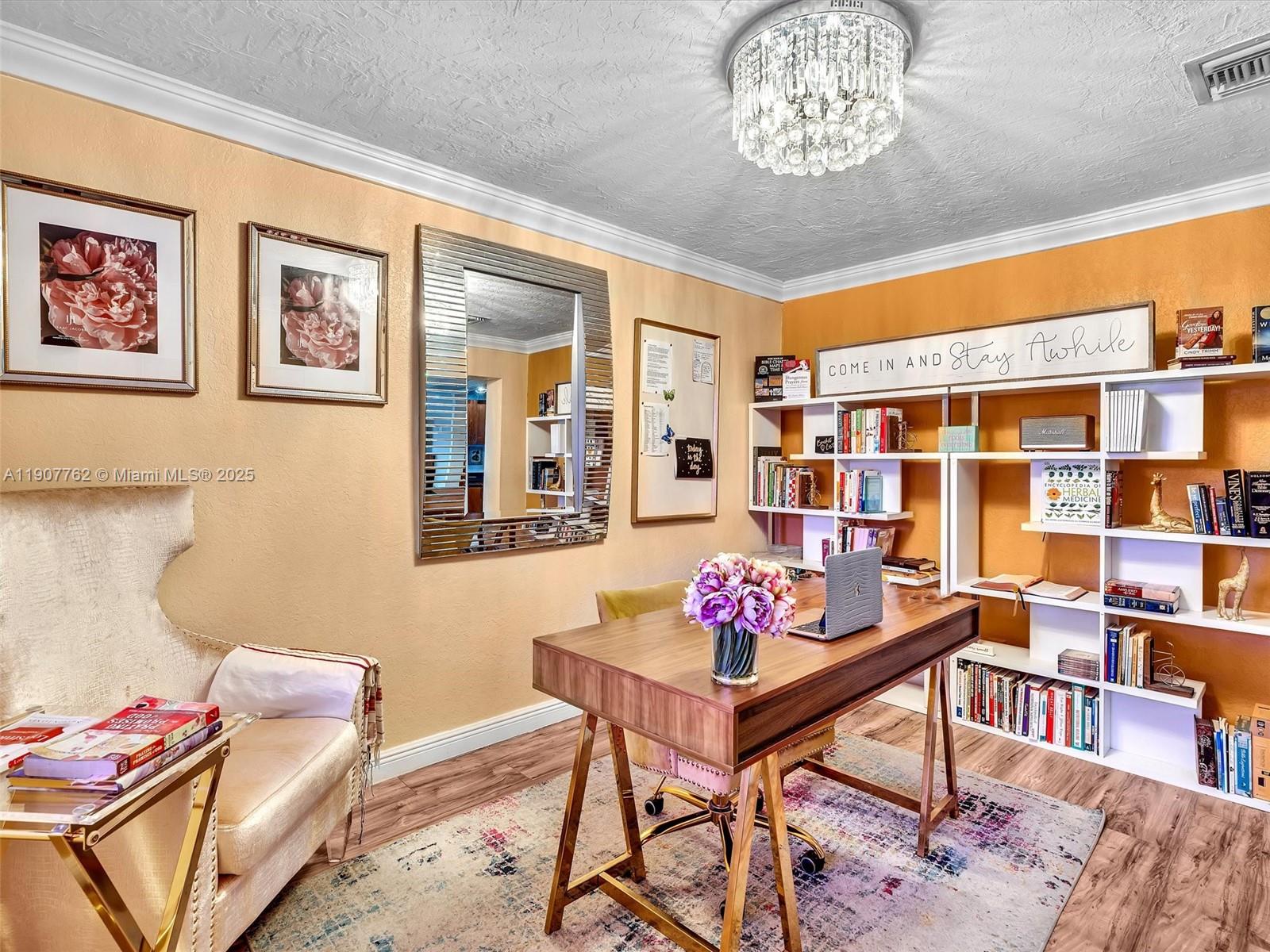 LAUDERDALE MANORS ADD - Residential