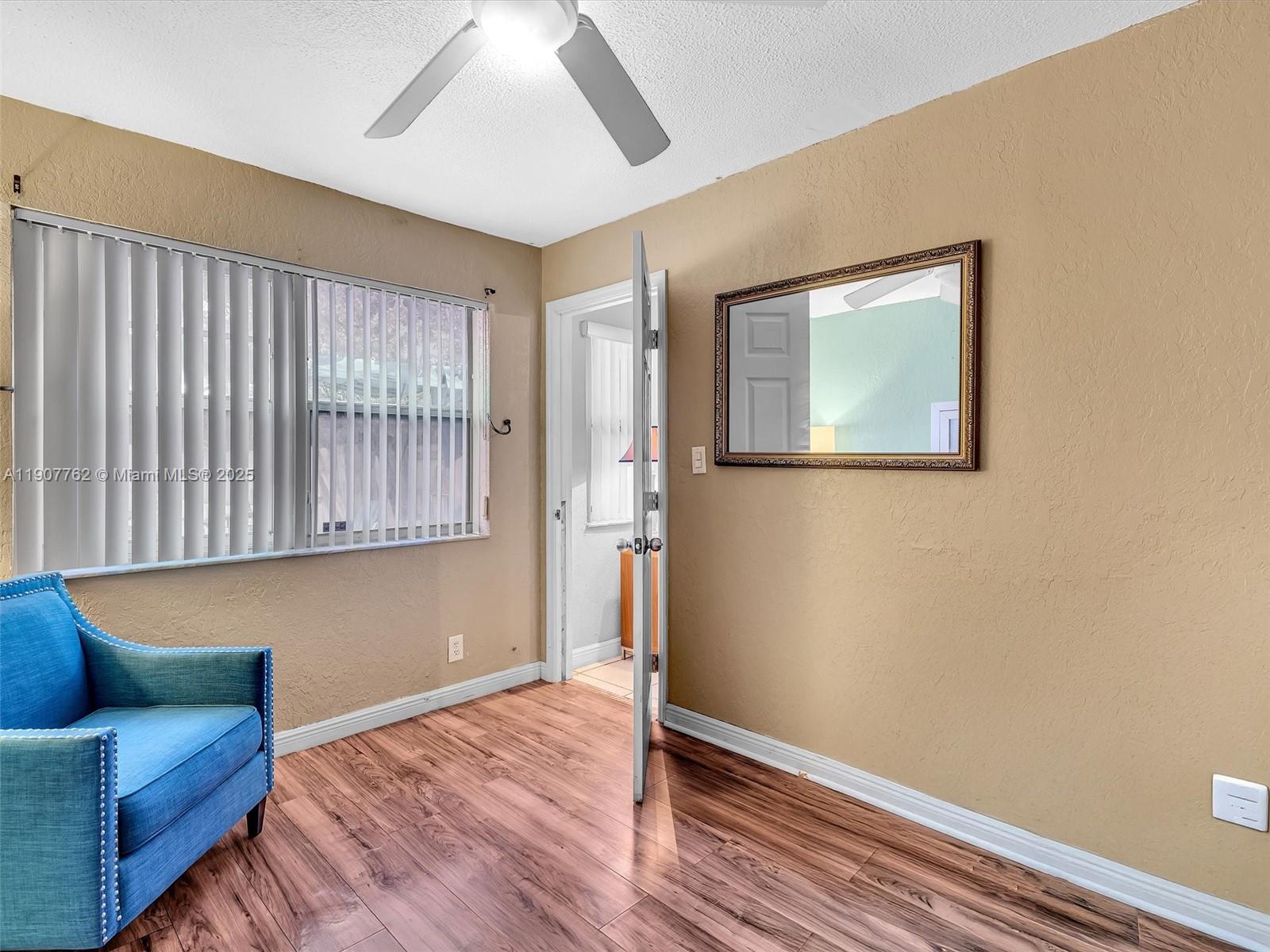 LAUDERDALE MANORS ADD - Residential