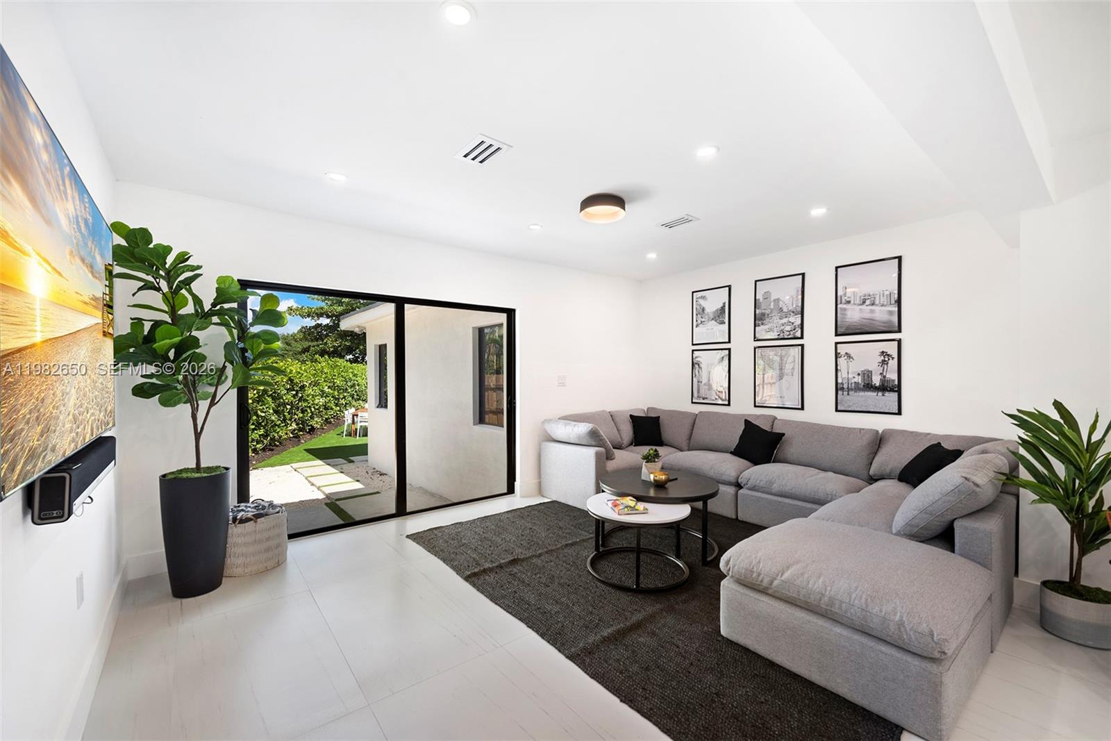 DAVIS ADDN TO BISC PARK V - Residential