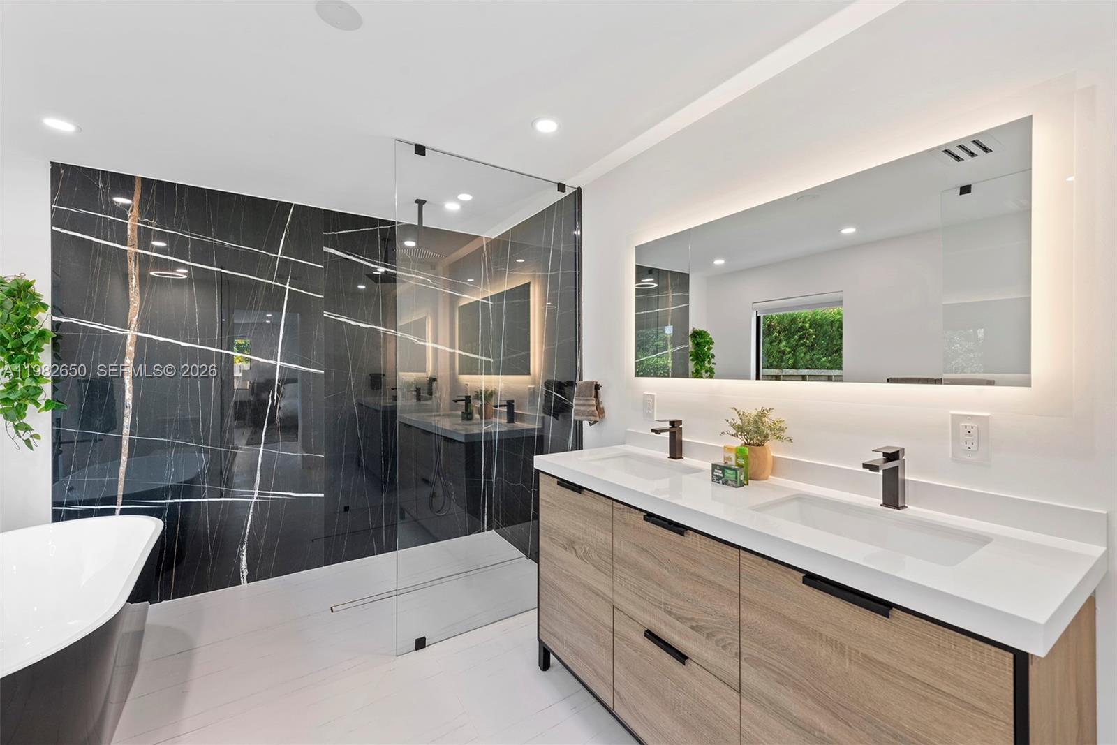 DAVIS ADDN TO BISC PARK V - Residential