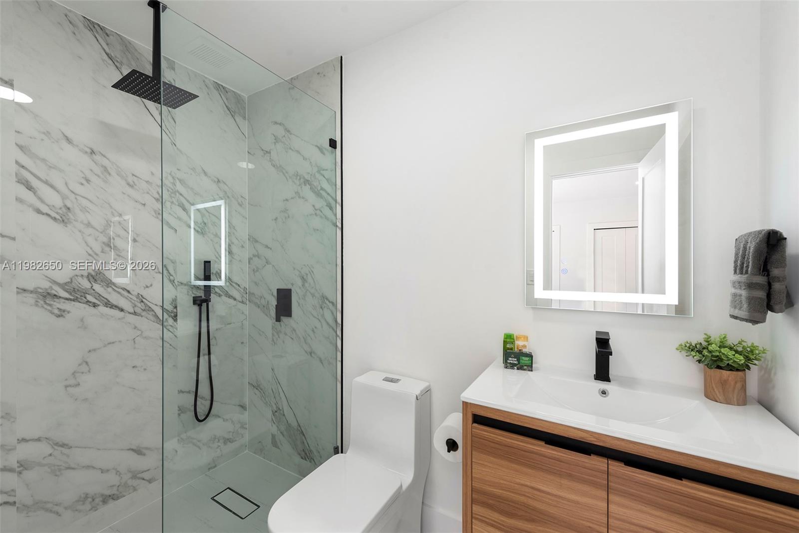 DAVIS ADDN TO BISC PARK V - Residential