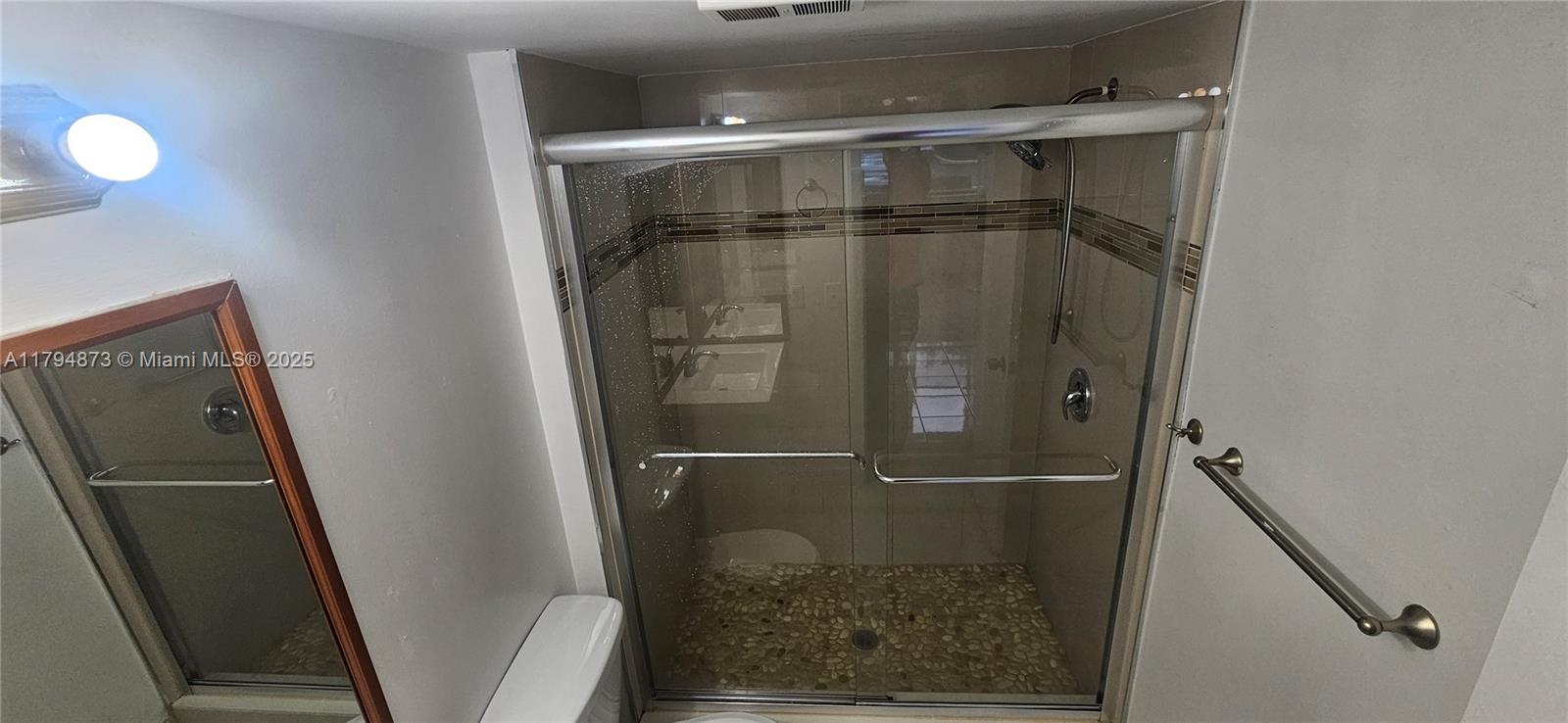 EDGEWATER CONDO - Residential Lease