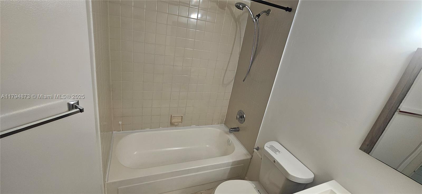 EDGEWATER CONDO - Residential Lease