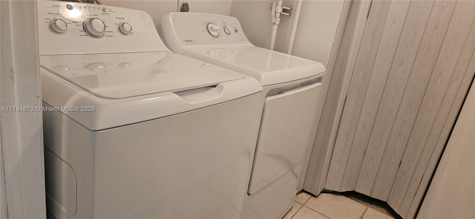 EDGEWATER CONDO - Residential Lease