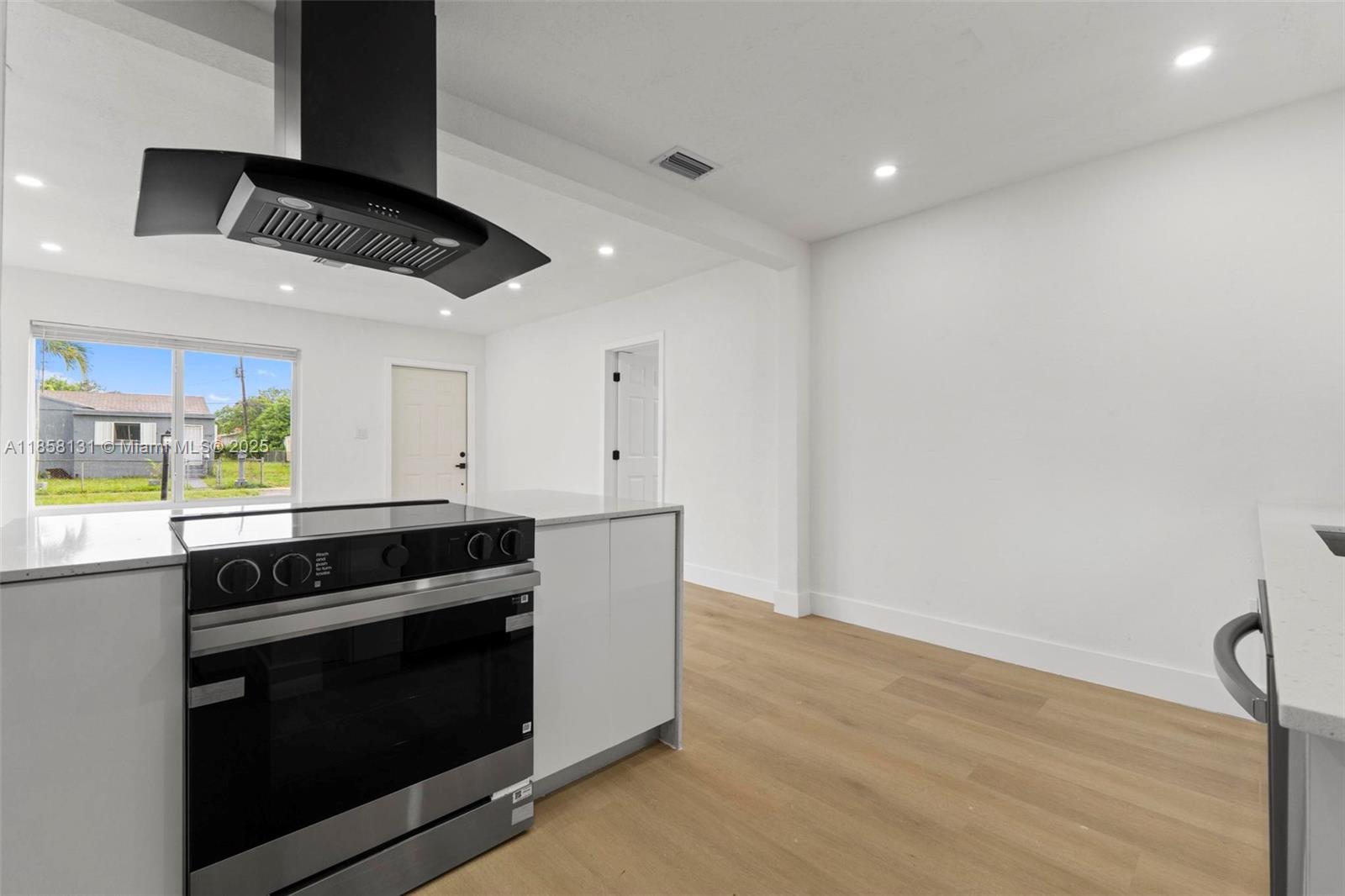 MARILYNDA - Residential