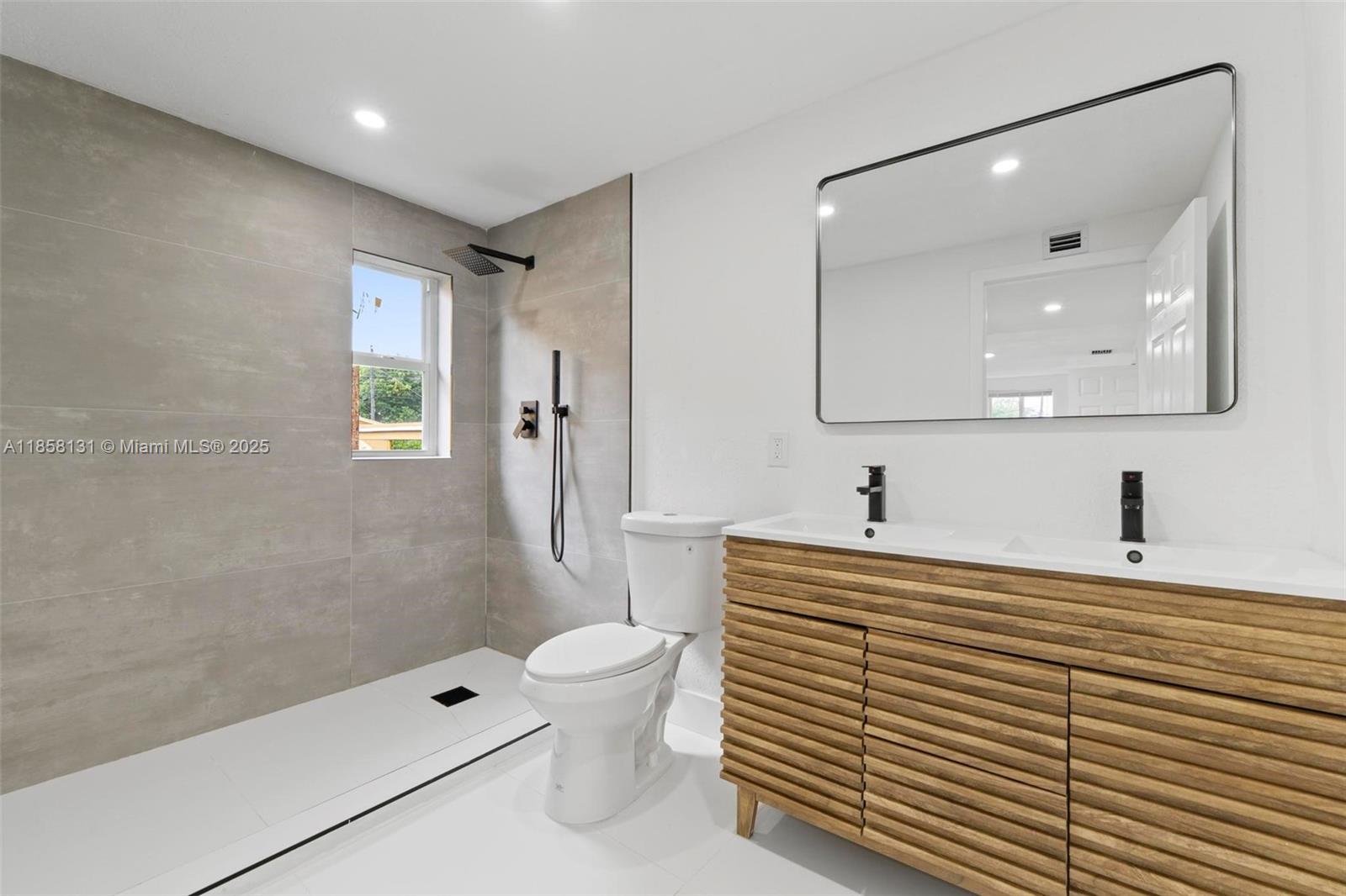 MARILYNDA - Residential